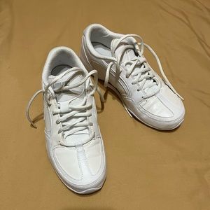 NIKE Womens Musiquero VII SL (Sneakers) 7.5